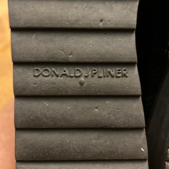 Donald J. Pliner Elio Black Patent Leather Loafers Size 8N. - Picture 9 of 9